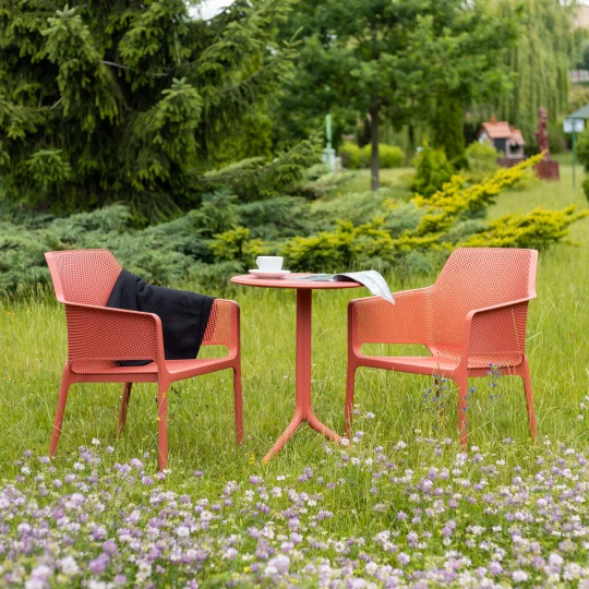 Stół SPRITZ corallo/czerwony + 2 krzesła NET RELAX corallo/czerwony - Zdjęcie 6