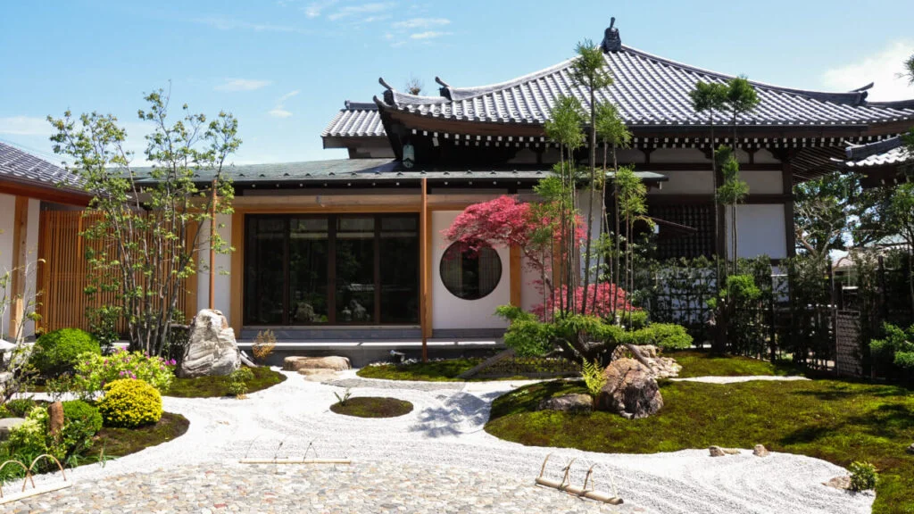 Czym charakteryzuje się ogród w stylu japońskim?