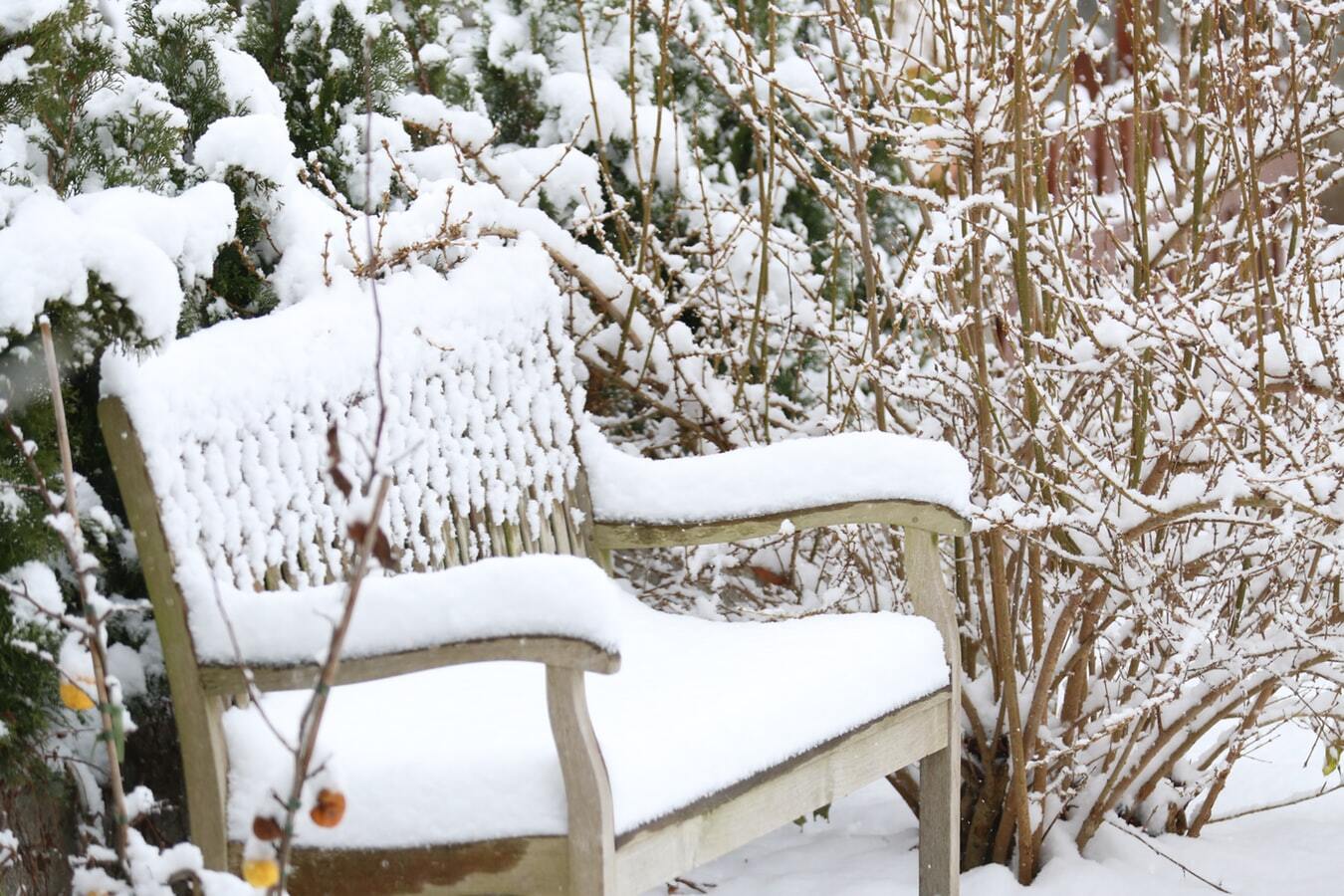 5 porad – jak zabezpieczyć meble tarasowe przed zimą?