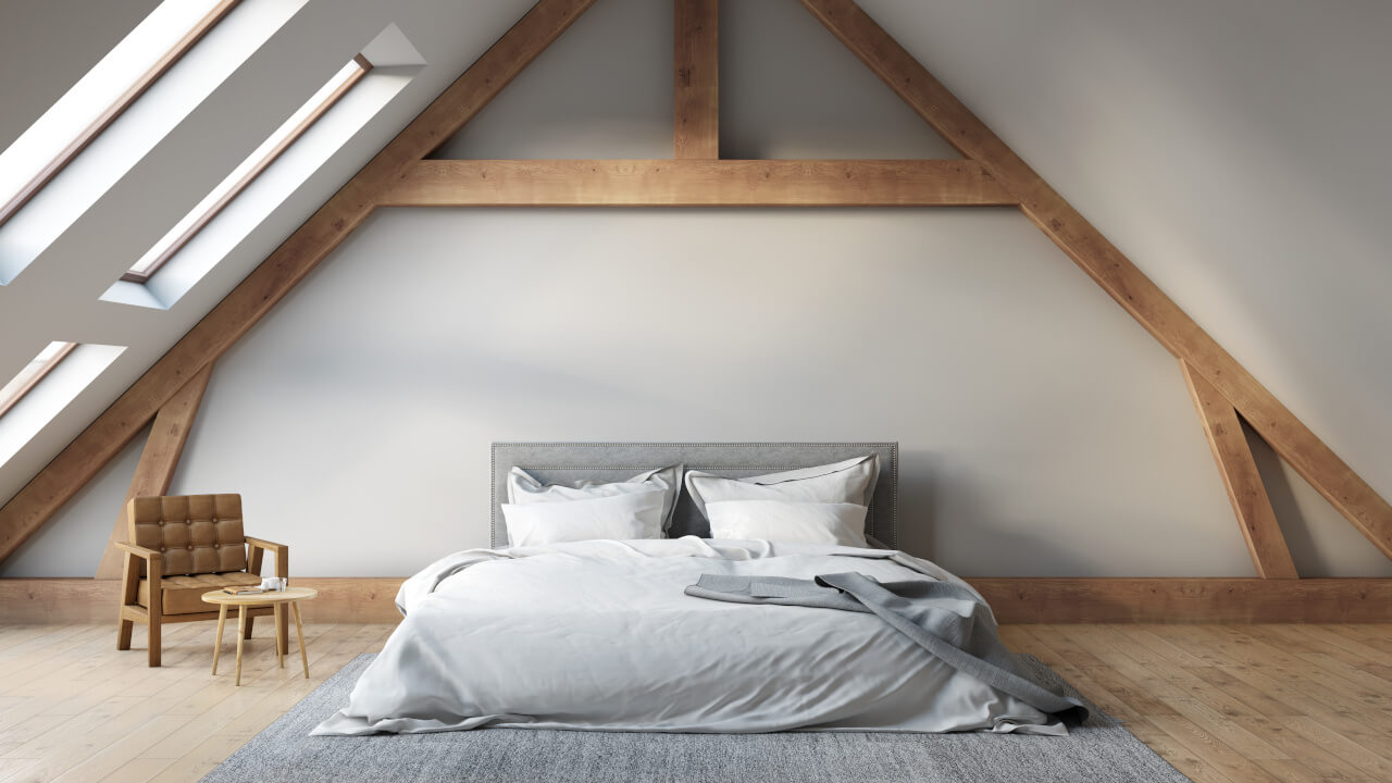 Romantyczna sypialnia na poddaszu – 3 pomysły jak ją urządzić
